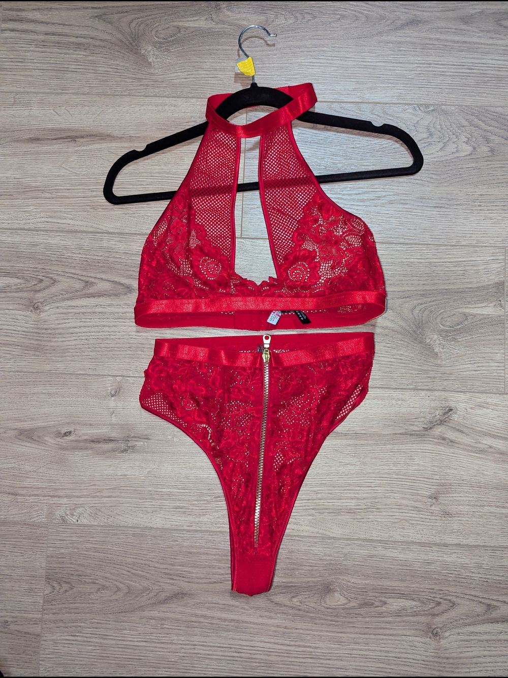 Yandy Red Lace Halter Bralette & High-Waist Thong Set with Front Zipper